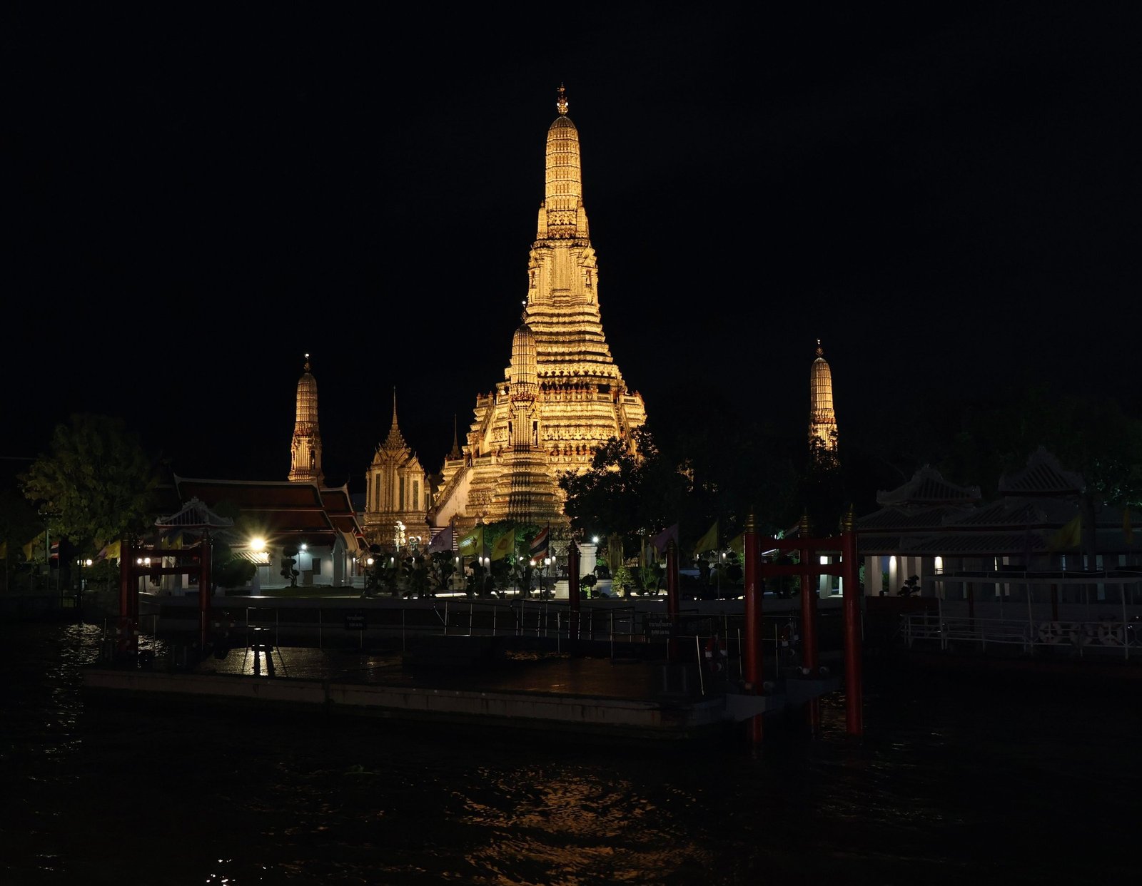Bangkok by night